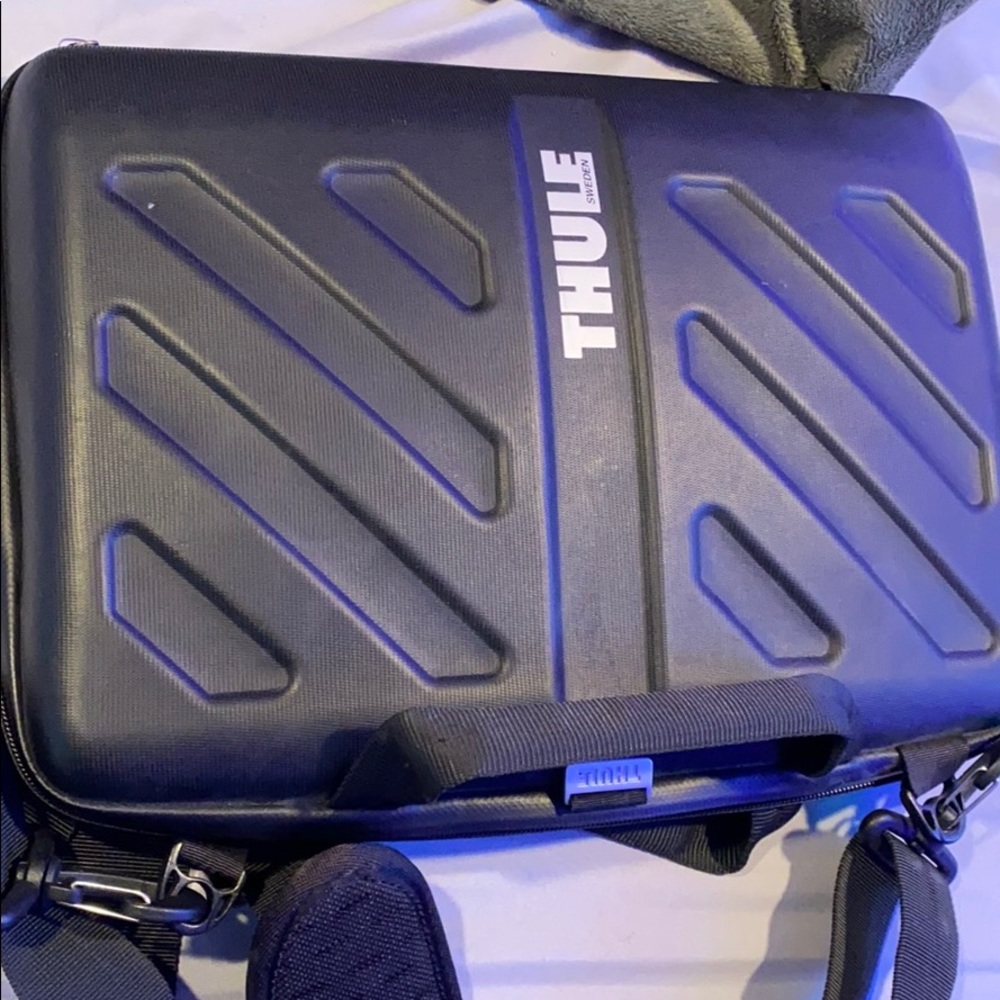 Thule computer case for MacBook